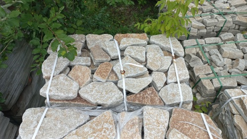 Гранитный плитняк галтованный для парковки купить в Миньяре