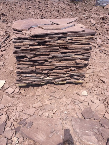 Плитняк лемезит бордовый для цоколя 1,5-2 см купить в Миньяре