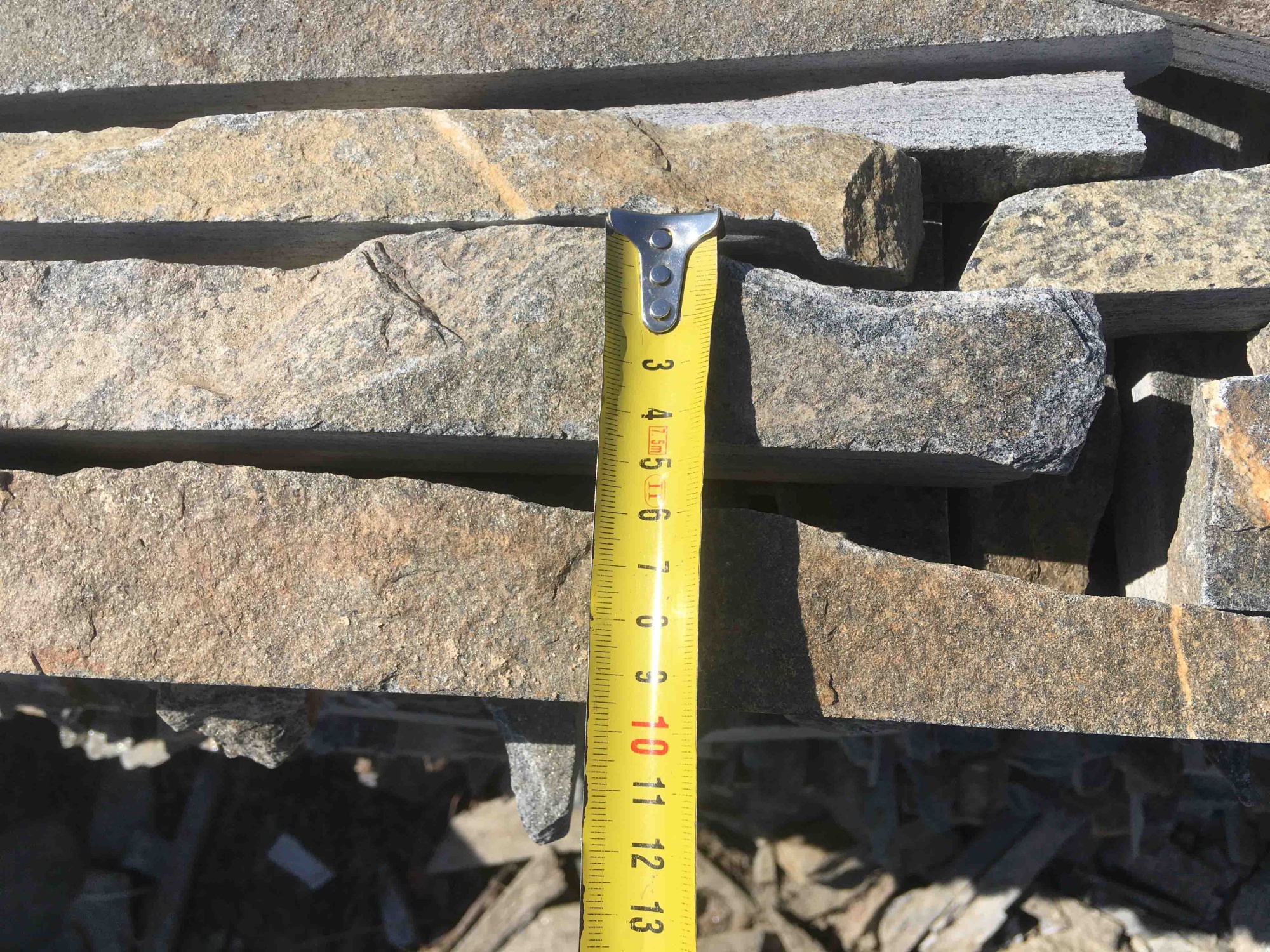 Горбушка златолит мультиколор для облицовки купить в Миньяре