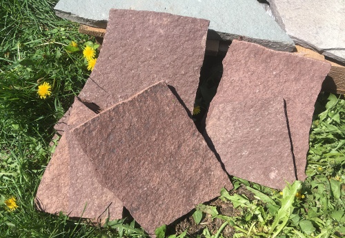 Плитняк лемезит бордовый для цоколя 1,5-2 см купить в Миньяре