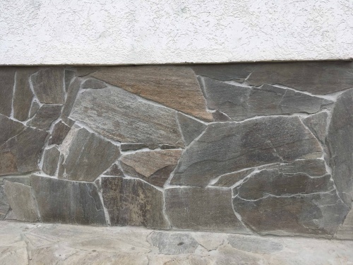 Плитняк златолит Уральский для цоколя, отмостки купить в Миньяре