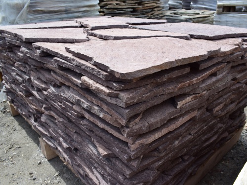 Плитняк лемезит бордовый для облицовки цоколя 20-25 мм  купить в Миньяре