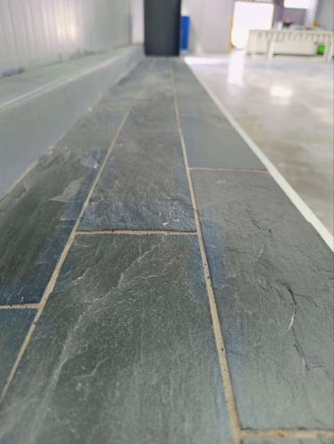 Плитка чёрная из натурального камня фасадная 30 см * 5 см, толщина 7 мм -30 мм купить в Миньяре